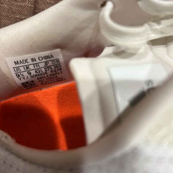 Adidas Boost - Picture 4 of 4